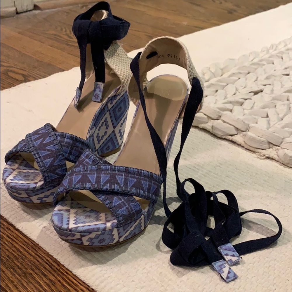 Blue Navajo Linen Print Wedges